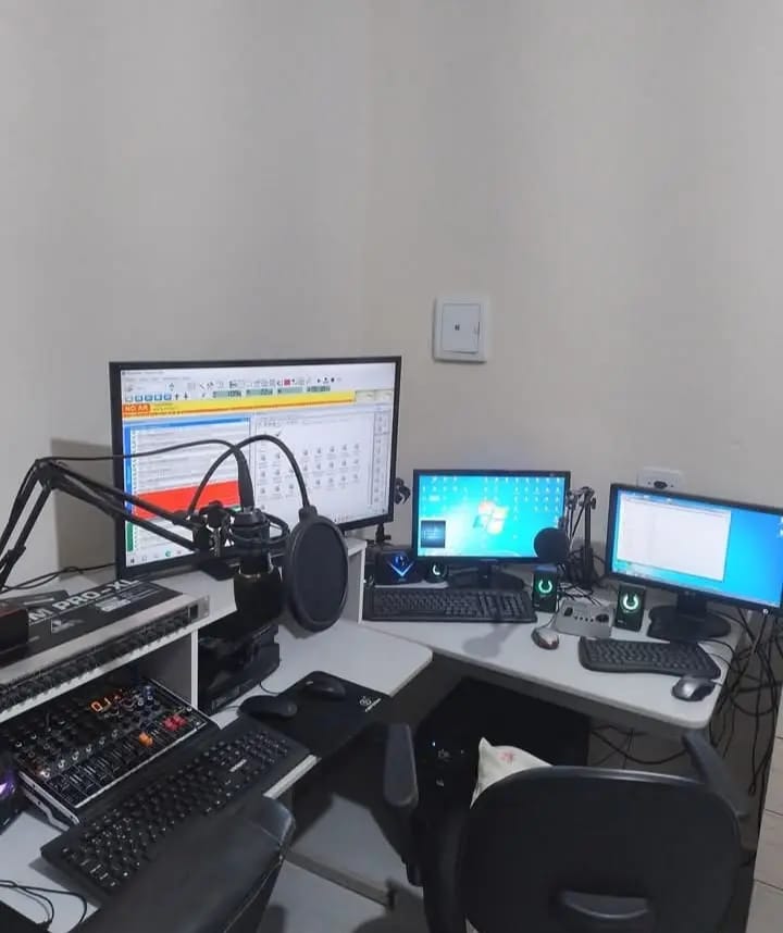 Rádio Remix Livre